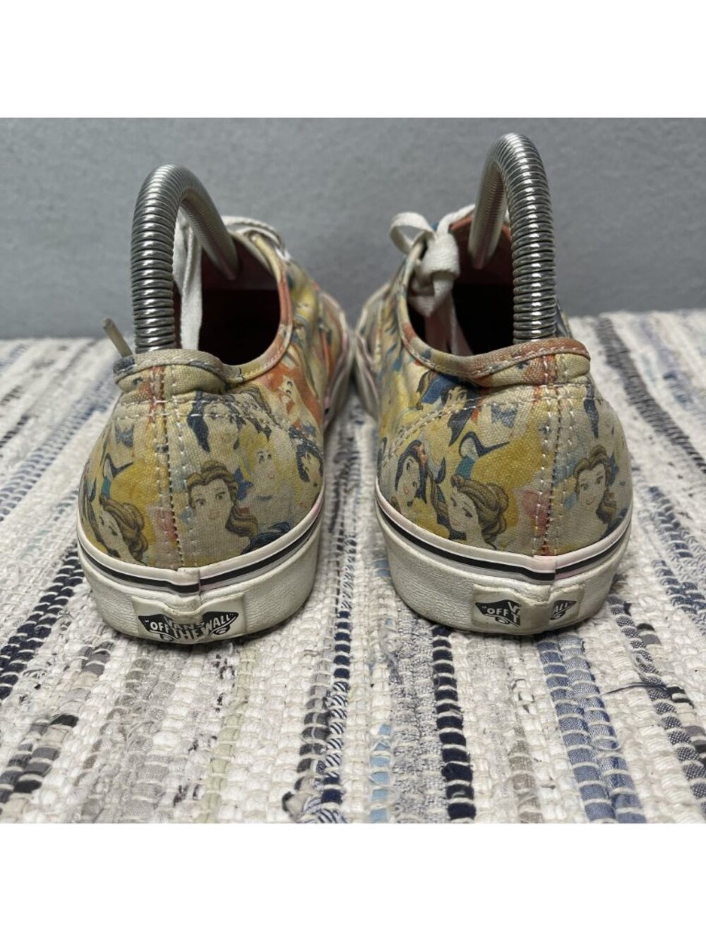 Vans Disney Princess Limited Edition Canvas Sneakers Womens Size 8.5 - Picture 5 of 12